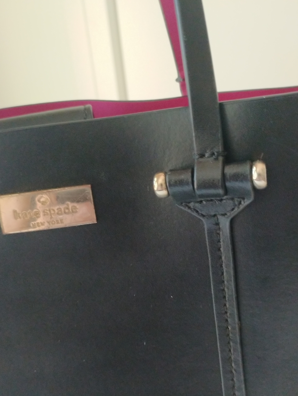 Kate Spade Black Structured Leather Bag with Bright Pink Trim - Picture 4 of 15